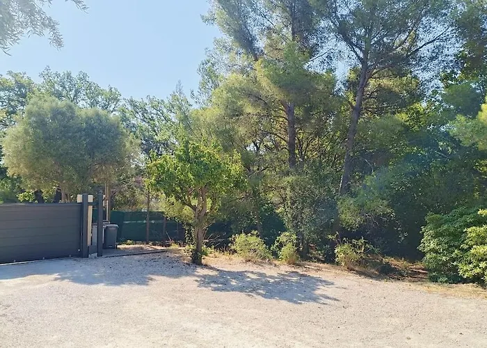 Holiday home Maison En *